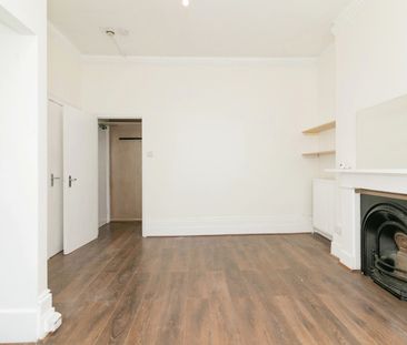 1 Bed Flat, High Road, N15 - Photo 4
