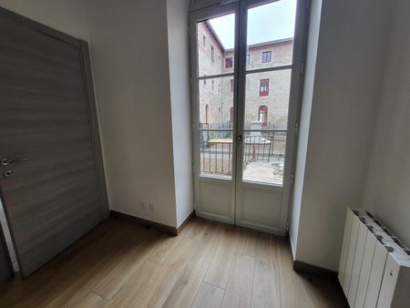 Location Appartement 2 pièces 39m² MACON 71000 - Photo 2