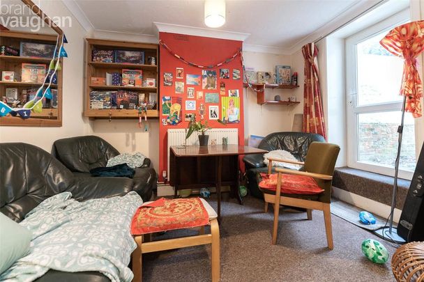 5 bedroom terraced house to rent - Photo 1