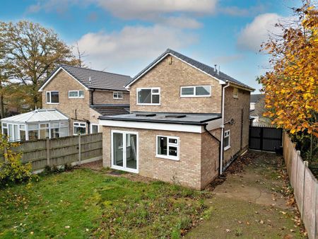 3 bedroom detached house to rent - Photo 5