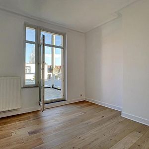 Appartement te huur in Elsene voor € 1.100 met 1 slaapkamer - Photo 3