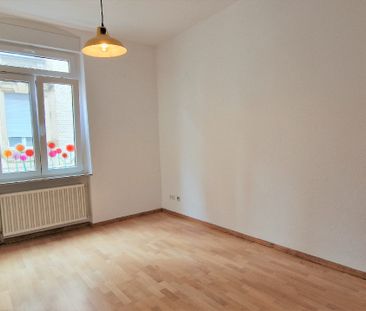 Mitten im Leben wohnen, schöner Altbau - Foto 2