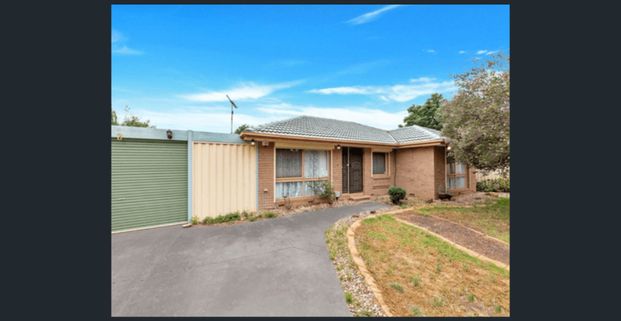 No 2 Coolabah Court Kurunjang VIC 3337 Charming Family Home on a Spacious Court Block! - Photo 1