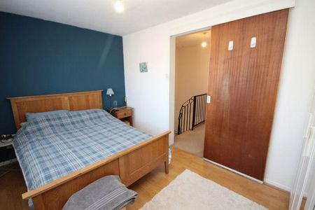 2 bedroom semi-detached house to rent - Photo 4