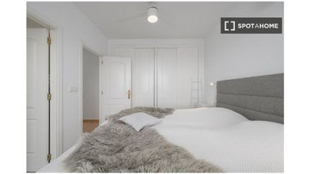 3 room luxury Flat for rent in Alicante, Spain - Photo 4