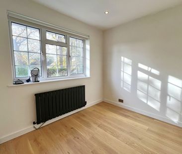 Crossacres, Woking - 3 bedrooms Property for lettings - Seymours - Photo 5