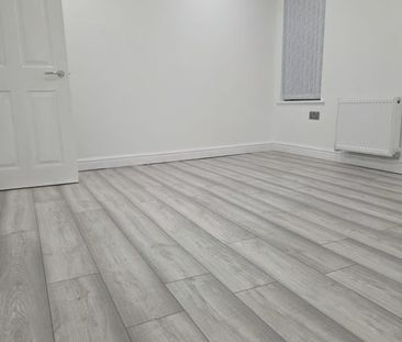 4 Bed Detached House, Kensington Street, M14 - Photo 5