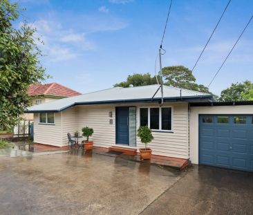 Renovated home in an amazing location! - Photo 4