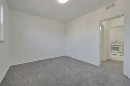 Edward Manor - Photo 2