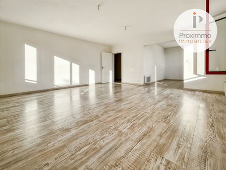 Location Appartement 4 pièces 95m² - Photo 3