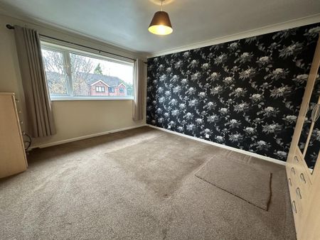 3 bedroom semi-detached house to rent - Photo 4