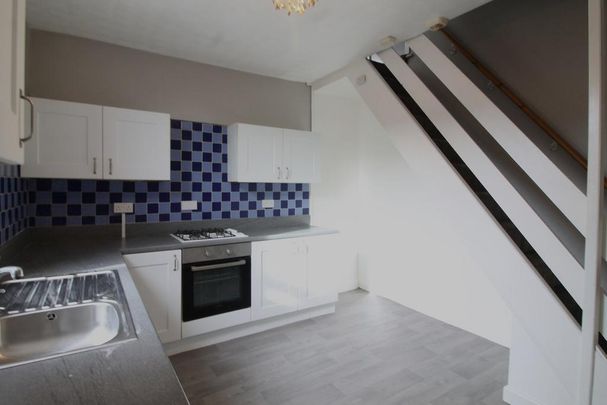 2 bedroom terraced house to rent - Photo 1