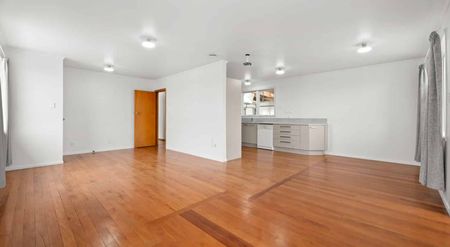 Available for Rent - 6 Forth Crescent, Glenview - Photo 5