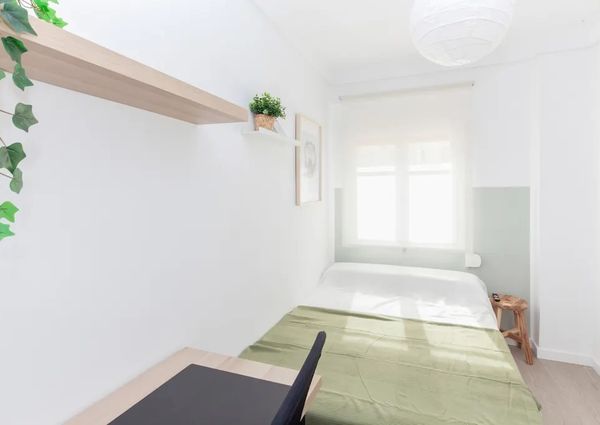 Carrer de la Miraculosa, Valencia, Valencian Community 46009