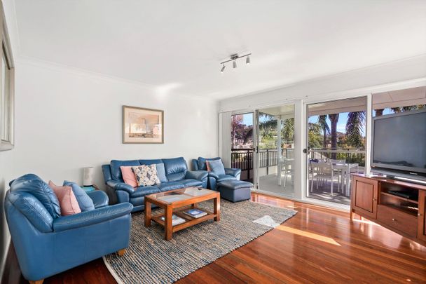 Unit 2/13 Whiting Avenue, Terrigal - Photo 1