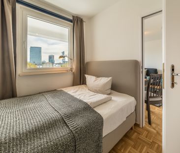 City-Residence: Schick möblierte Wohnung mit Skylineblick in schöne... - Photo 1