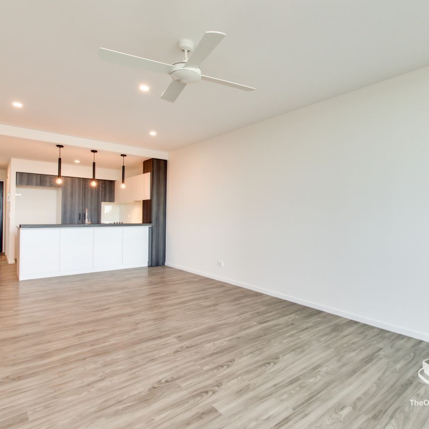 Beautiful Apartment in the heart of Cannon Hill - Photo 1