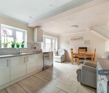 3 bedroom terraced house to rent - Photo 6