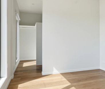 BRAND NEW HOME ON A CORNER BLOCK - Photo 4