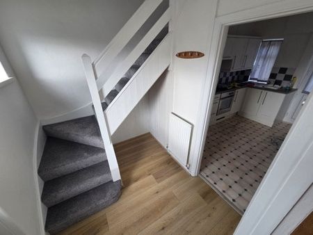 Heol Spurrell, Carmarthen, SA31 - Photo 5