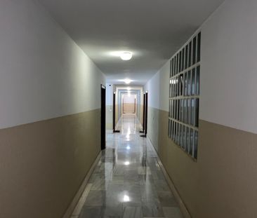 Amplio piso en Málaga - Foto 1