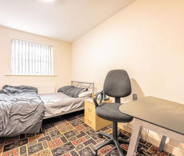 7 bedroom terraced house to rent - Photo 6