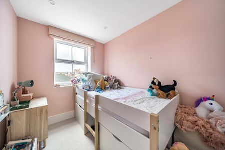 The Bittoms, Kingston Upon Thames KT1 - Photo 4
