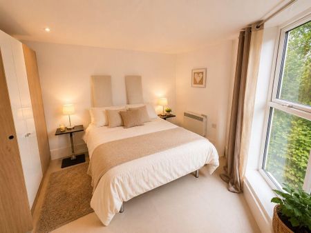 2 bedroom apartment to rent - Photo 2