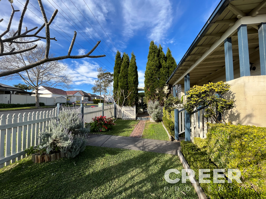 77 Lockyer Street, Adamstown - Photo 1