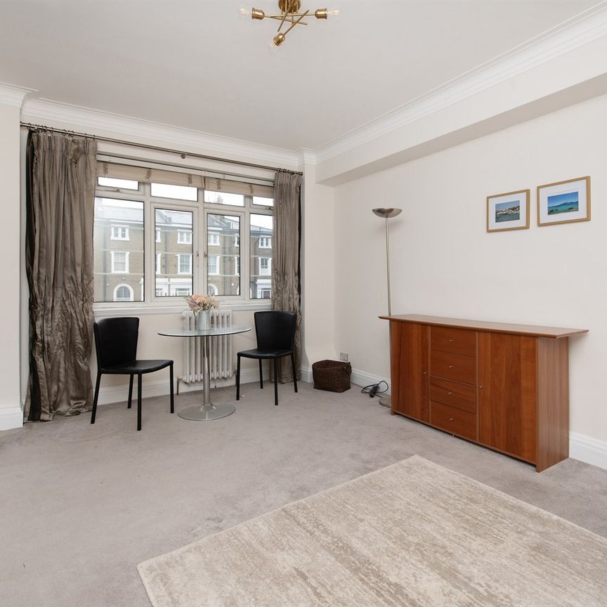 Chatsworth Court, Pembroke Road, W8 - Photo 1