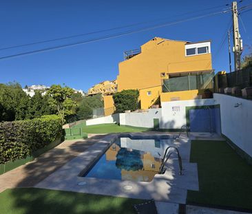 Casa o chalet de alquiler en Girasoles, 1, Benajarafe - Photo 2