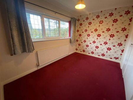 5 bedroom detached house to rent - Photo 3