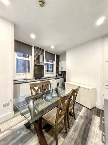 3 bedroom terraced house to rent - Photo 5