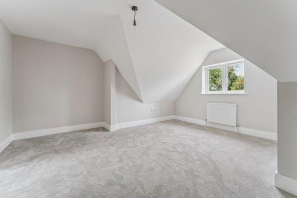 4 bedroom terraced house to rent - Photo 1