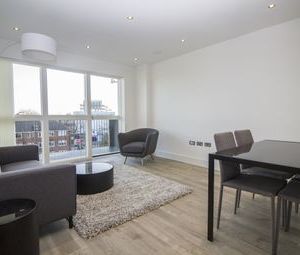 2 Bedrooms Flat to rent in Grove Court, Lyon Square, Harrow HA1 | £ 375 - Photo 1