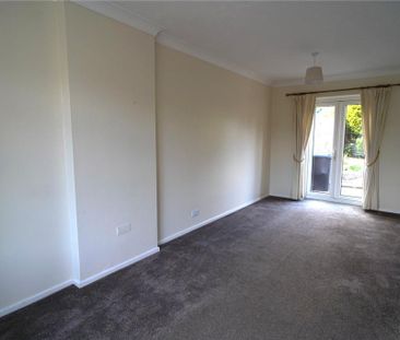 2 bedroom end of terrace house to rent - Photo 4