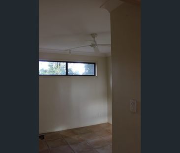 Lovely 2 bedroom home - Photo 3