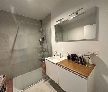 Hoogwaardig afgewerkt nieuwbouw gelijkvloers BEN-appartement met 2 slaapkamers, gelegen op het dorpsplein van Tongerlo. - Foto 1