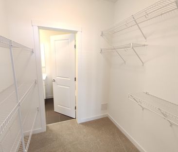 Fleetwood Village - Two Bedroom Plus Den - Photo 4