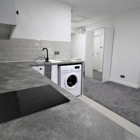 Studio to rent - Photo 4