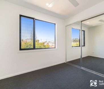 Boutique townhouse within a gated complex - Photo 3