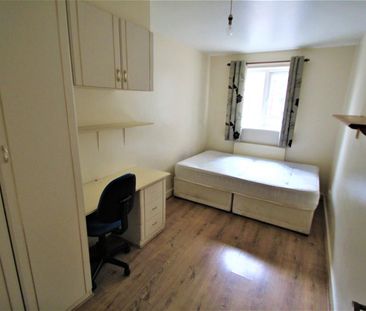 Pennington Court, Delph Lane, Woodhouse, LS6 2RW, Leeds - Photo 6