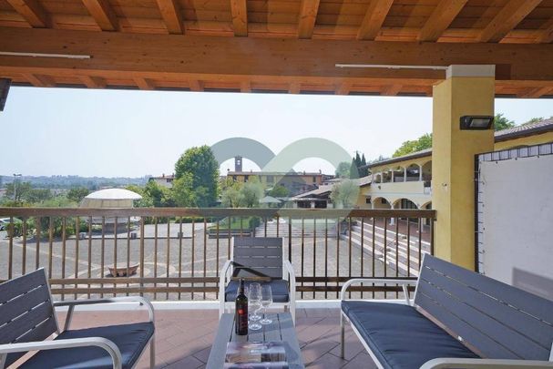 Trilocale piazza Silvia, Pieve Vecchia, Villaggio Sanghen, Manerba del Garda - Photo 1