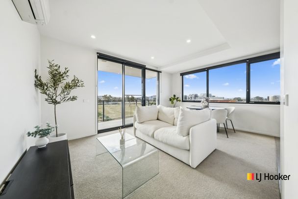 2 Bedroom Unit With East Facing Balcony - Photo 1