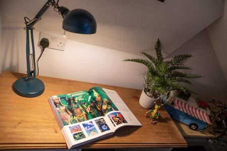 1 bedroom in a house share to rent - Photo 5