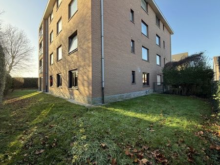 Rez-de-chaussée - à louer - Photo 4