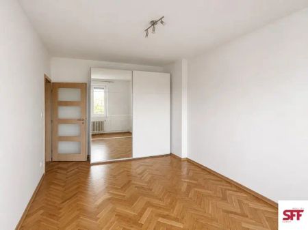 Pronájem prostorného bytu 2+kk částečně zařízený se klepem Púchovská Praha 4 Záběhlice - Photo 2
