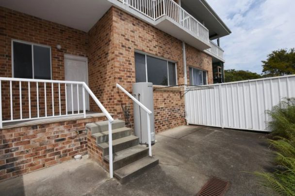 2/30 Anne Street, - Photo 1