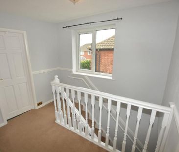 3 bedroom semi-detached house to rent - Photo 4