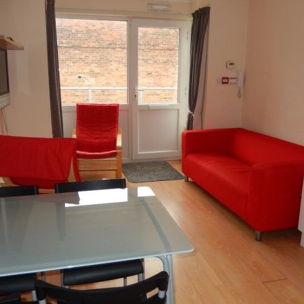 3 Bedroom flat - Photo 1